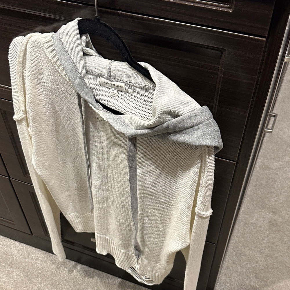 Women's White and Gray Sweater